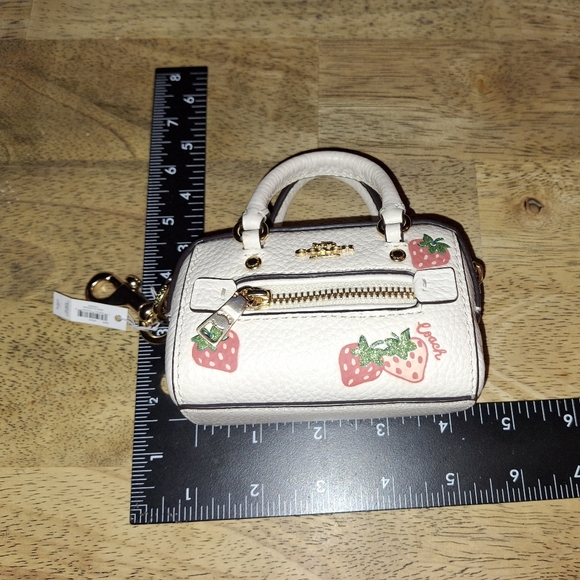 Coach strawberry mini Rowan bag - Picture 3 of 11